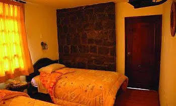 Hotel Fuente De Piedra I キト 3*,