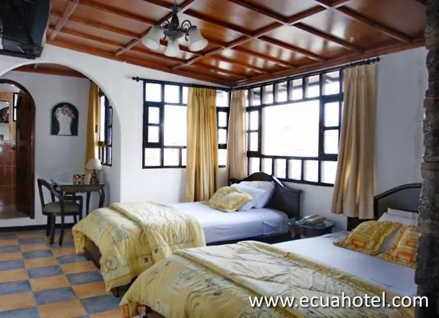 Hotel Fuente De Piedra I キト