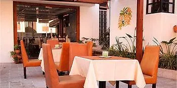 Hotel Fuente De Piedra I Quito