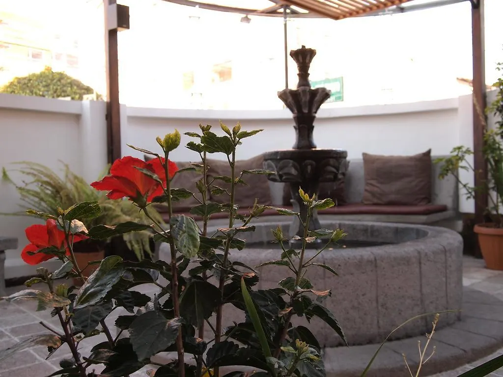 Hotel Fuente De Piedra I Quito