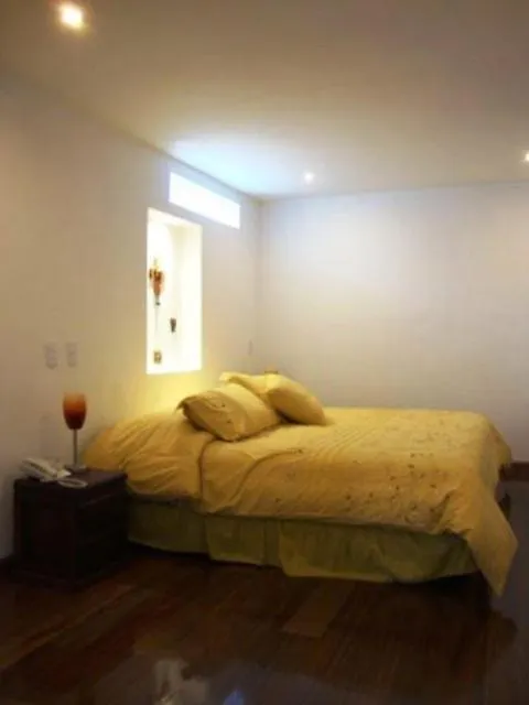 Hotel Fuente De Piedra I Quito